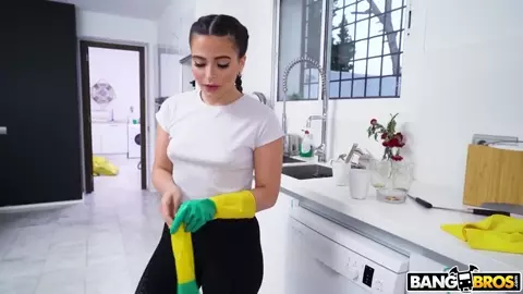 Ariana Van X - Spit Shine Cleaning in SD