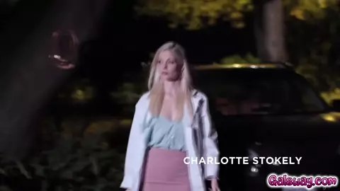 Charlotte's soft touches brings Elena to orgasm