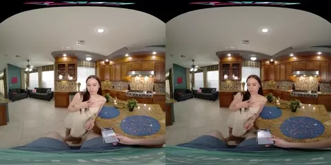 Mia Moore - VR