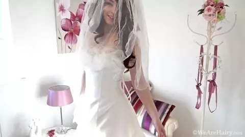WeAreHairy - Melanie Kate - Wedding Dress