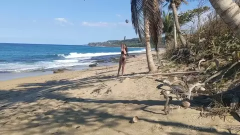 Puma Swede jerks off on Puerto Rico beach