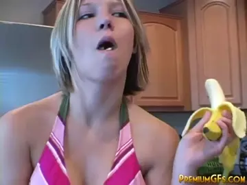 Teen banana blowjob tease