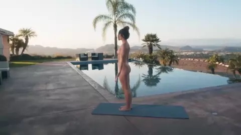 Nikki - True naked yoga