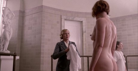 gretchen-mol-1